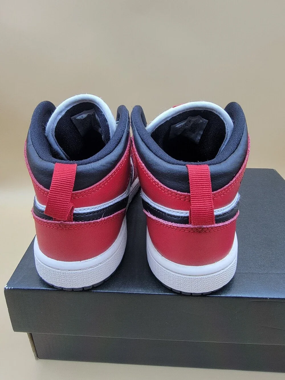 2020 Nike Air Jordan 1 Mid Chicago Black Toe Little Kid's Shoes Size 13C Black